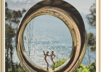 Best wishes for a pleasant day from all the family.