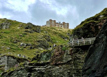 Best wishes for a pleasant day from all the family.